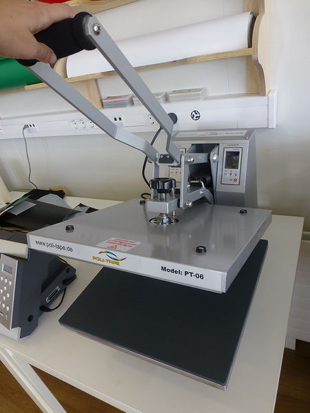 File:5 how to use the heatpress.JPG